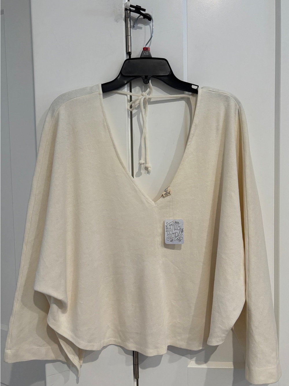 Free People Beach Ivory V-Neck Tie-Back Sweatshirt. Size XS